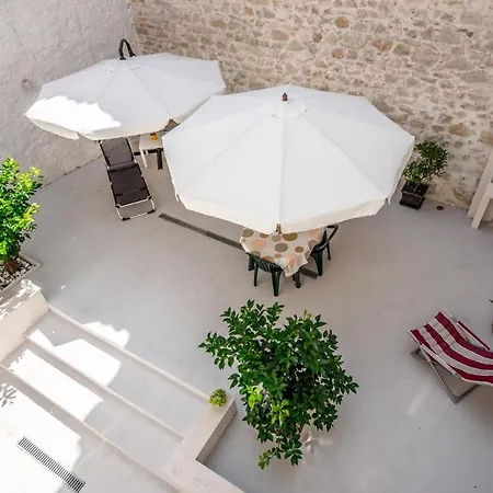 Carlentini House Comiso