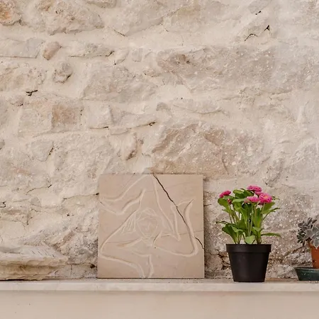 Carlentini House Bed & Breakfast Comiso