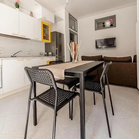 Carlentini House