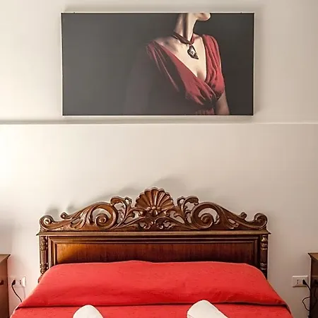 Carlentini House 4*