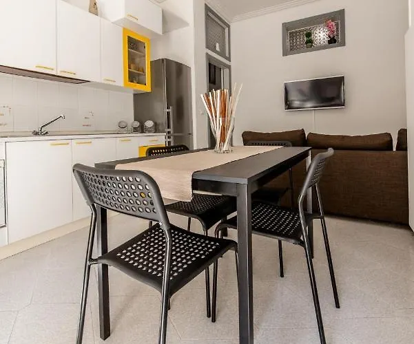 Carlentini House